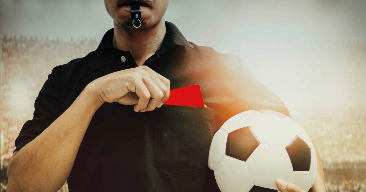 Apostar a Tarjetas en Fútbol: Mejores Casas y Mercados Más Rentables